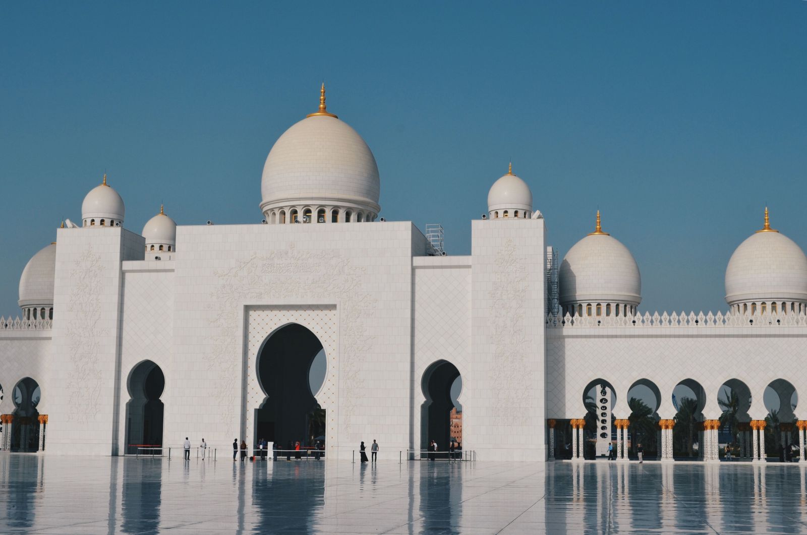 abu-dhabi-ancient-architecture-337897.jpg